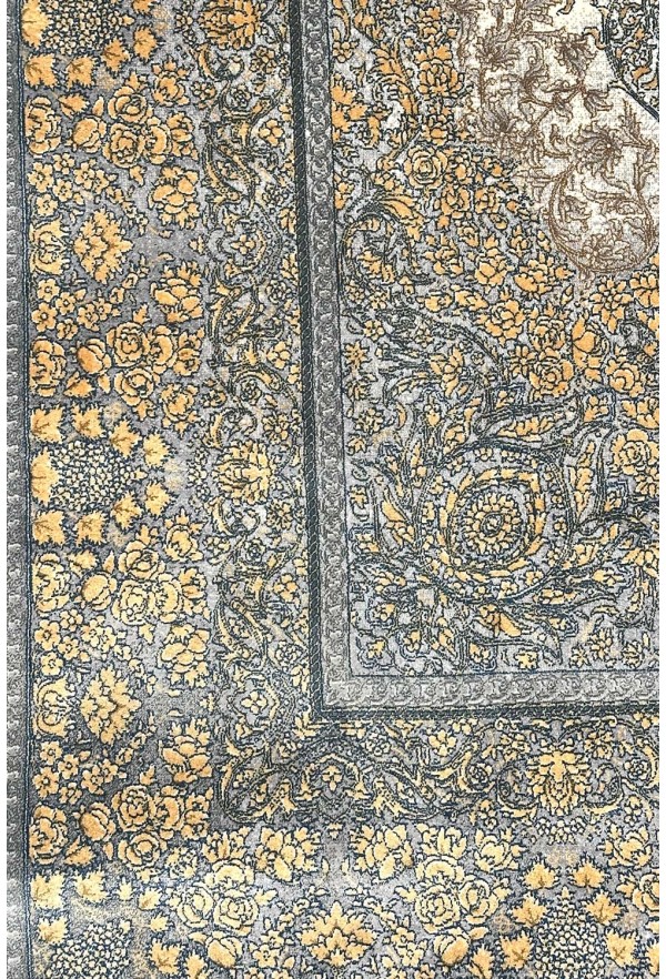 Traditional Gold/Greey Silky Rug