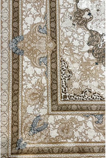 Traditional Beige/Brown Rug