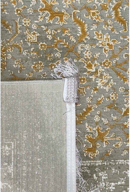 Traditional Gold/White/Beige Rug
