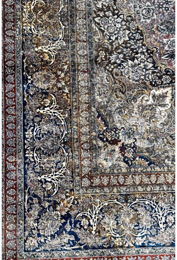 Traditional Blue/Red Silky Rug